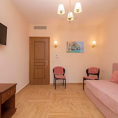 Holidays Hotel