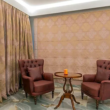 Hotel Holidays 3*